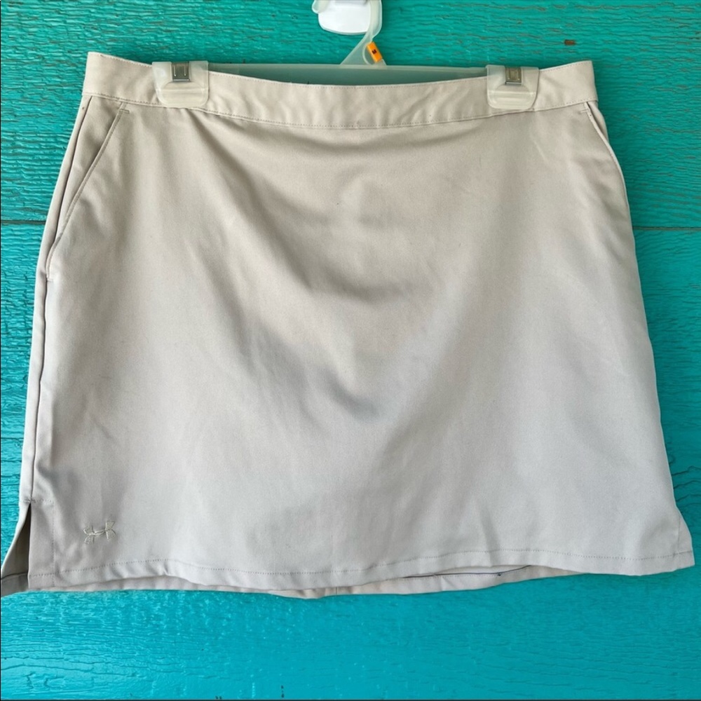 UNDER AMOUR LINKS KNIT SKORT GOLF SKIRT KHAKI TAN POCKETS SIZE 10